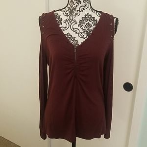 Rock &Republic cold shoulder top